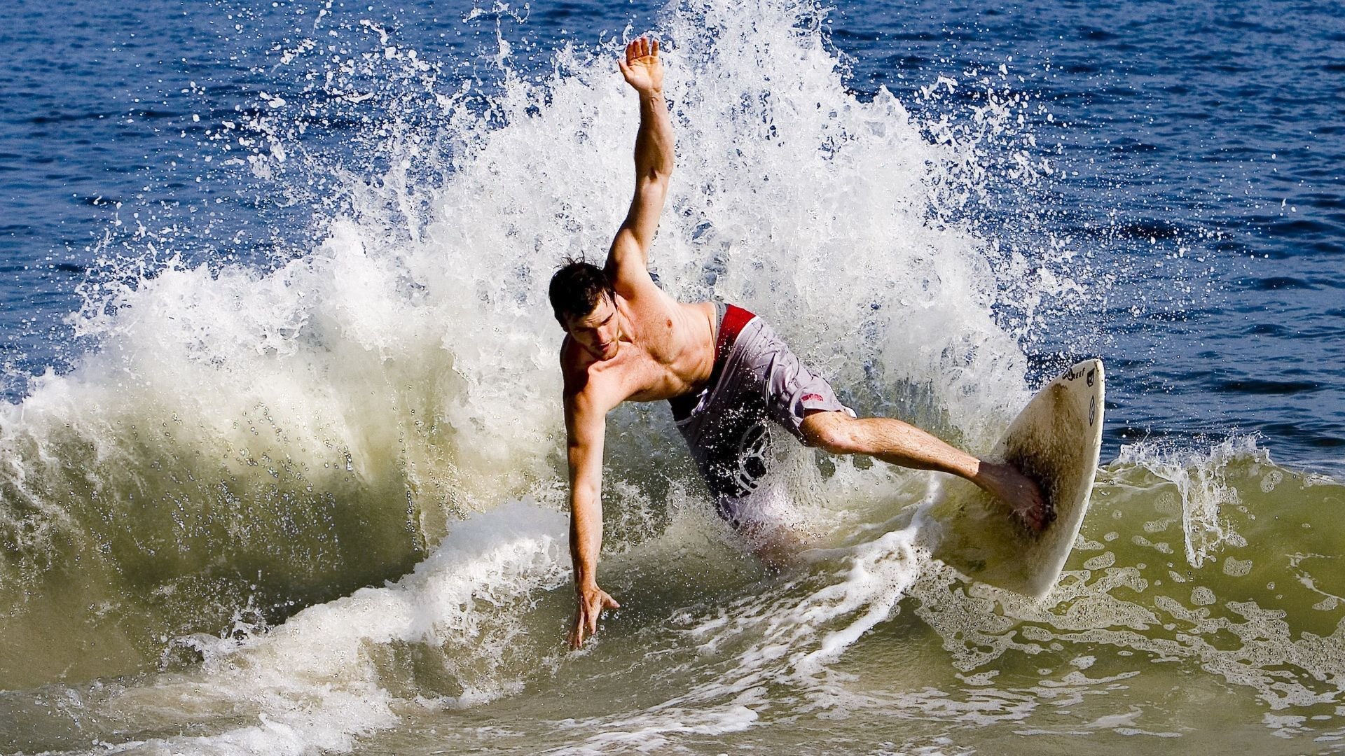 跑跑卡丁车“极速飞车”全国冠军赛火力全开，跑跑卡丁车竞速视频