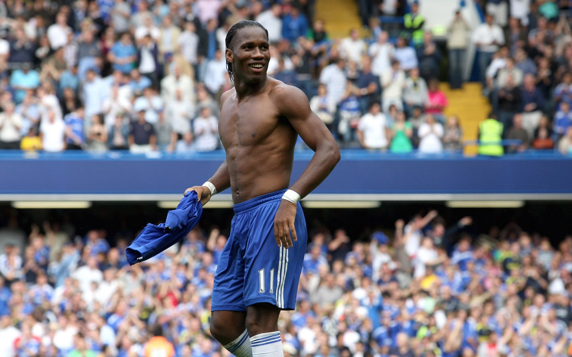 阿尔阿赫利季后赛关键战表现稳定，阿尔阿赫利足球俱乐部