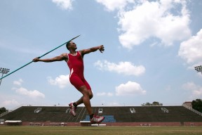 皇家马德里客场3-0完胜莱加内斯，积分紧追巴萨，皇家马德里 主场